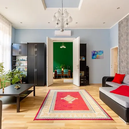 F24 Ferenc Lägenhet Budapest